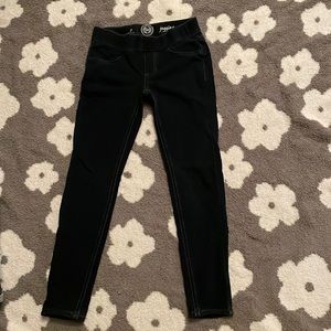 SO kids jeggings size 7. Dark blue denim.